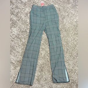 High-waisted, checkered pants